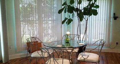 PARADISE FOUND! CATCH FISH OR CRABS FROM PRIVATE DOCK, OR JUST RELAX