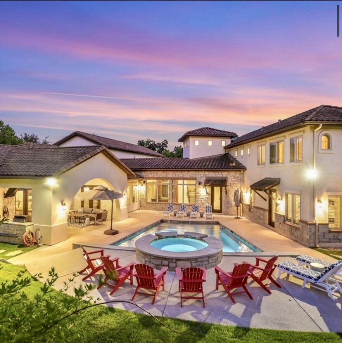 Magnificent Estate with HEATED pool, Across from Lake Austin 