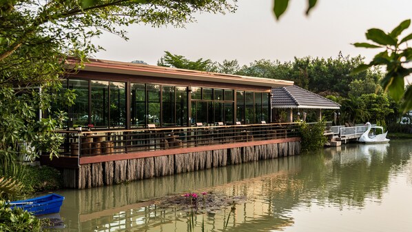 ท่าเรือ