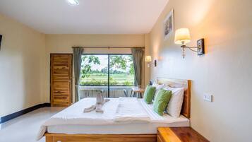 Deluxe Double Room | Desk, laptop workspace, blackout drapes, iron/ironing board (on request)