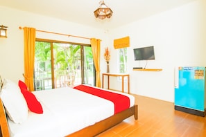 Blackout curtains, rollaway beds, free WiFi - Nawang Resort (Cha-am)