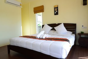 Cortinas blackout, camas extra y wifi gratis 