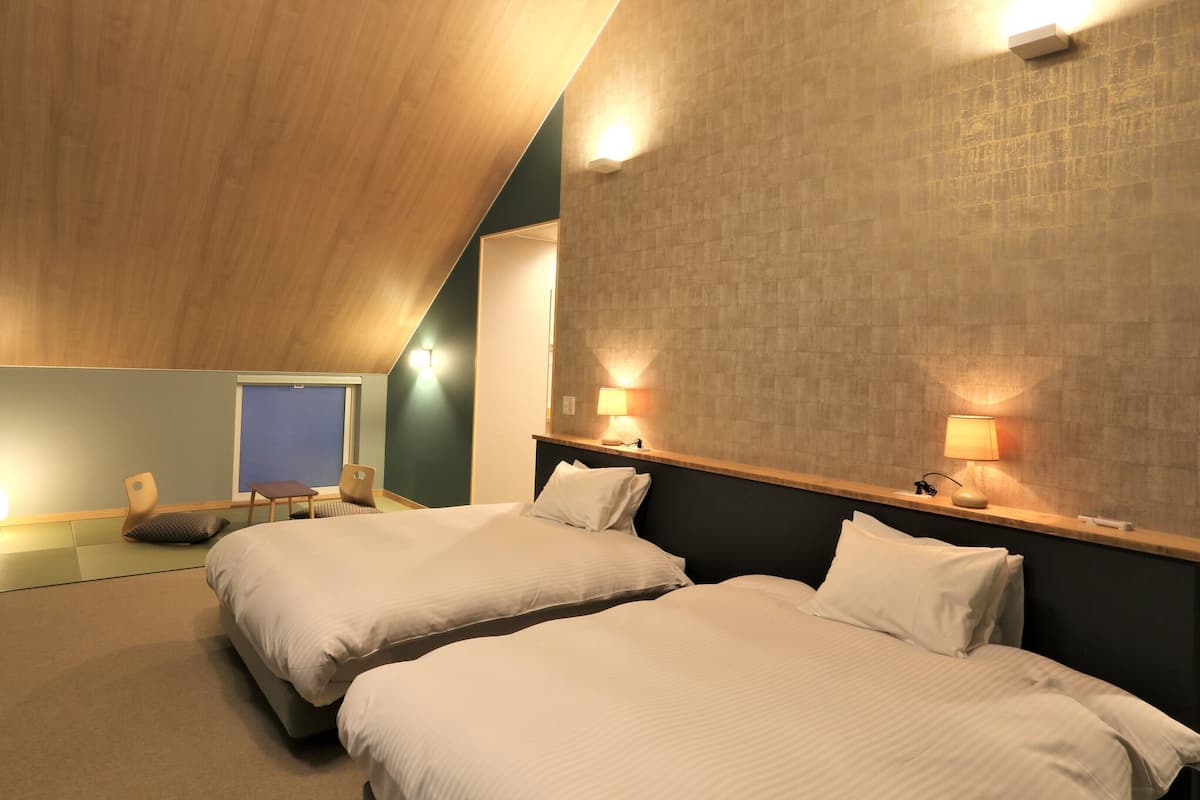 Superior Twin Room | Free WiFi, bed sheets