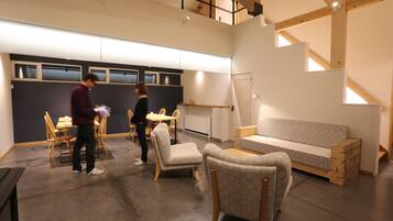 Sala de estar en el lobby
