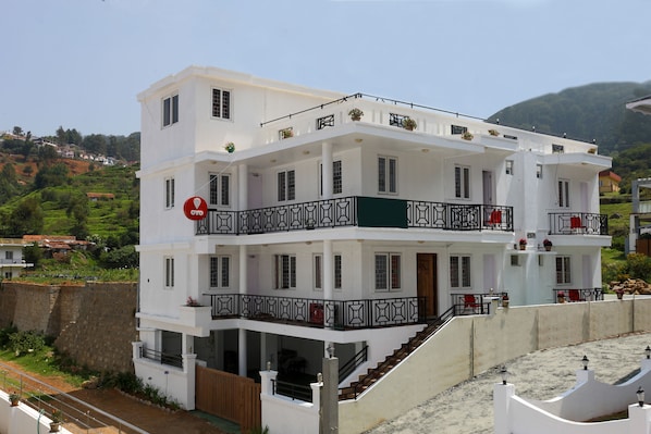 Mặt tiền nơi lưu trú