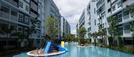 Outdoor pool, pool loungers