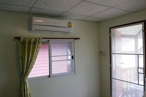 Standard Bungalow | Room amenity