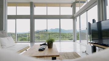 Family House, 2 Bedrooms, Mountain View, Mountainside | Living room | LCD TV, DVD player