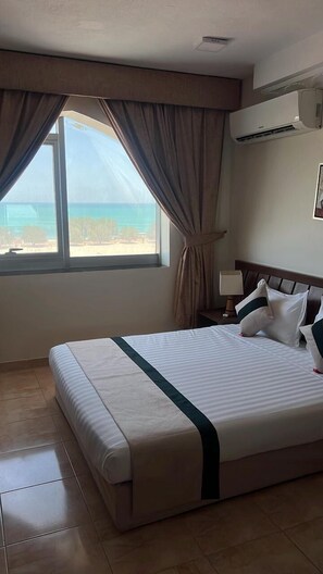 Bügeleisen/Bügelbrett, kostenloses WLAN