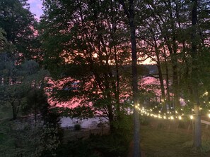 Shower, hair dryer, towels, soap - Sunset Serenity / Kayaks Included / Beach Fire Pit / Pier Fishing   (Mooresville)
