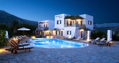 Brothers Hotel Deluxe Double room.