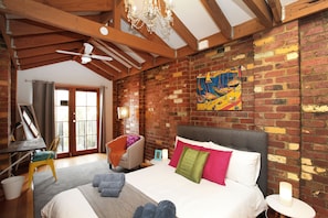 The Luna BoHo Bungalow with Ensuite | Premium bedding, individually decorated, individually furnished, desk - Little St Kilda (Elwood)