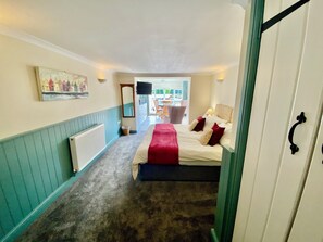 Bügeleisen/Bügelbrett, WLAN, Bettwäsche