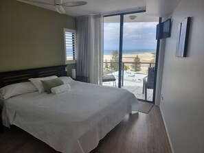 2 Bedroom Apartment - Superior Ocean View | 3 kamar tidur dan didekorasi berbeda-beda