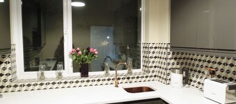 Fabulous & Funky 3 værelses lejlighed i East London. Tæt på Underground & 24h Tesco