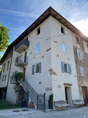 Exterior - Apartment in the mountains, view of the Maddalene chain -Trentino-Alto Adige CIN (Tregiovo)