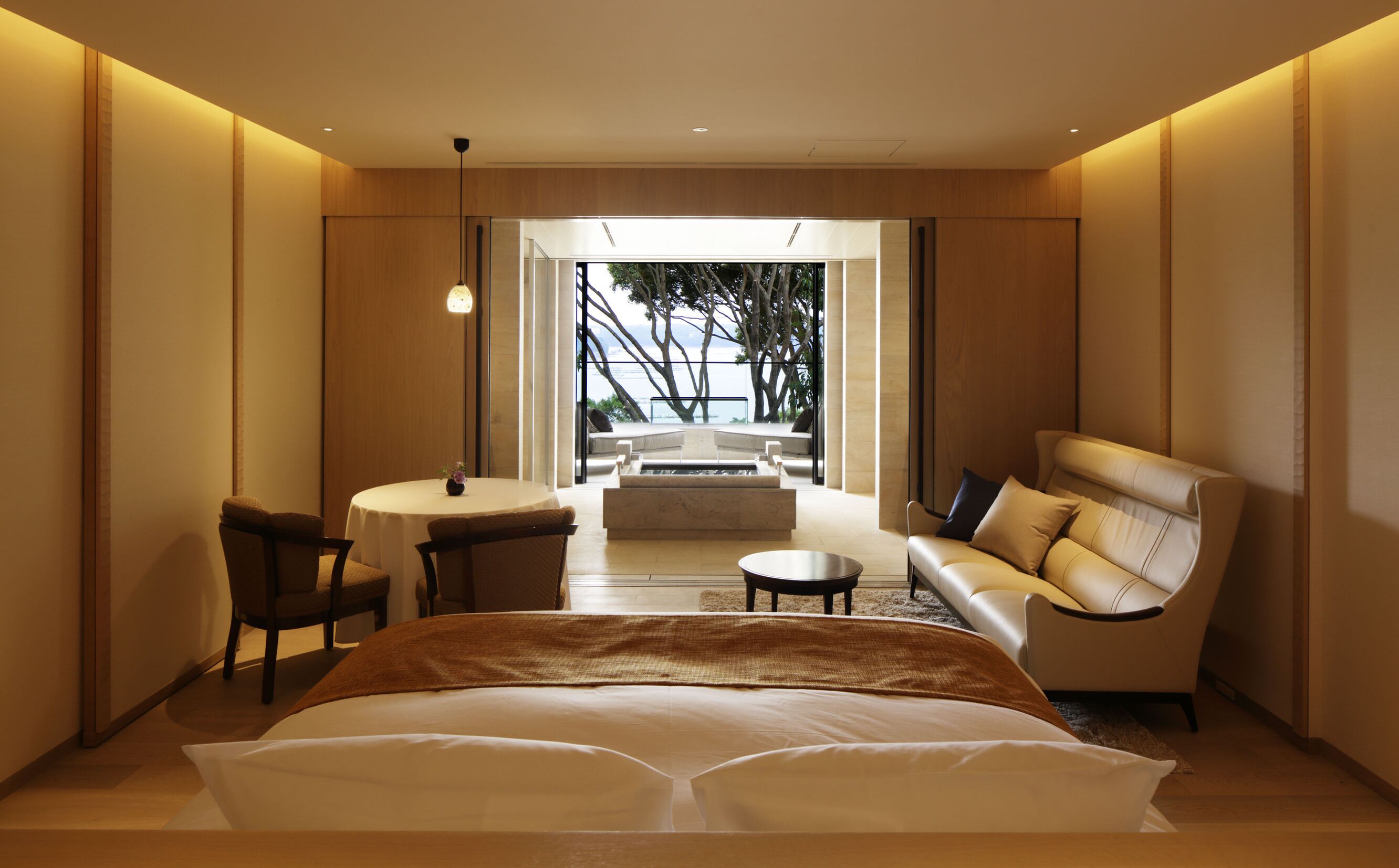 Premium bedding, minibar, in-room safe, individually furnished