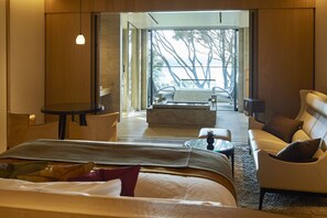 Executive Double Room | Premium bedding, minibar, in-room safe, individually furnished