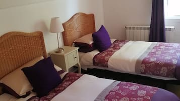 4 Schlafzimmer, Bügeleisen/Bügelbrett, WLAN, Bettwäsche