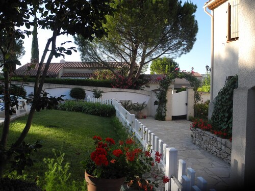 T3 avec piscine entre AIX et la CÔTE bleue