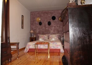 3 chambres, fer et planche à repasser, accès Internet, draps fournis