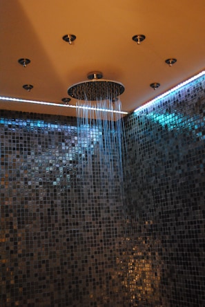 Spa - Luxury Town Loft. Great bars & restaurants 5 stars reviews (Rome)