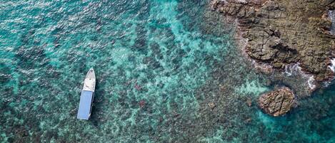 Uitzicht op strand/zee