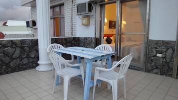 Deluxe Quadruple Room | Terrace/patio