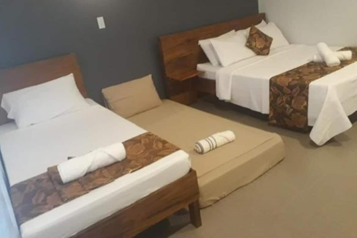 1 bedroom, premium bedding, in-room safe, desk