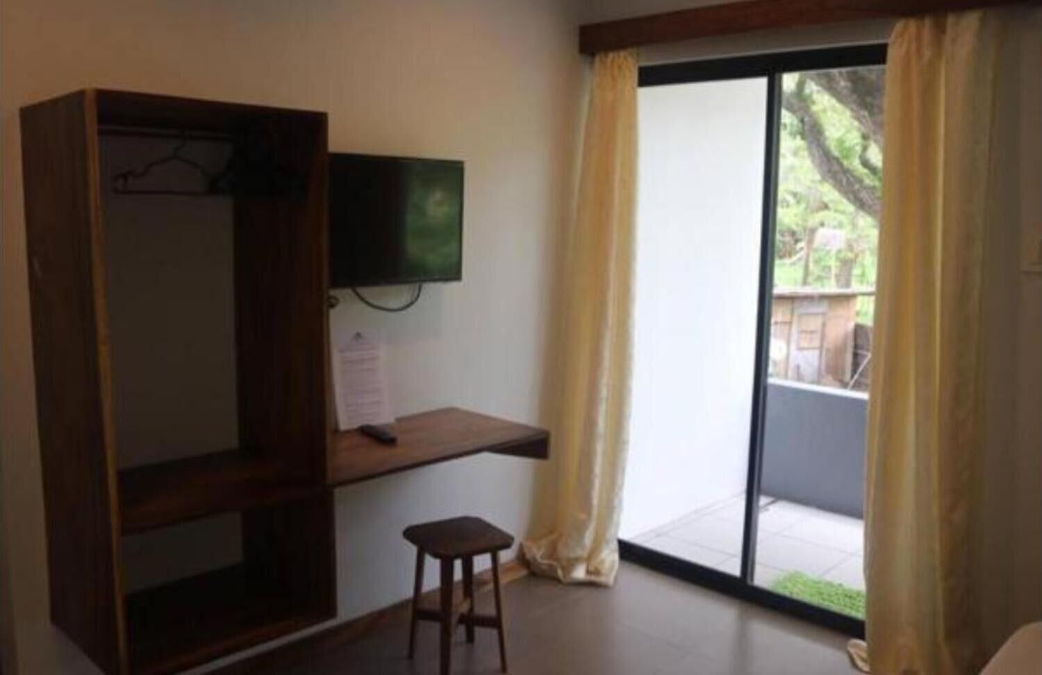 1 bedroom, premium bedding, in-room safe, desk