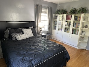 2 Schlafzimmer, Schreibtisch, Bügeleisen/Bügelbrett, kostenloses WLAN