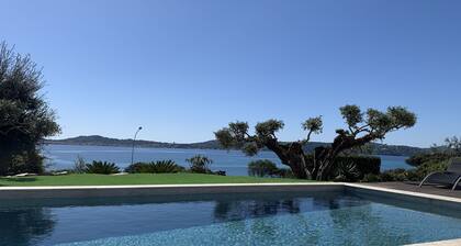 RABATT - Villa am Strand und mit Panoramablick auf St. Tropez