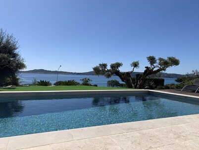 Villa by the beach and with panoramic view on St Tropez