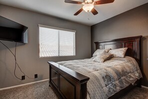 3 chambres, bureau, fer et planche Ă repasser, Wi-Fi gratuit