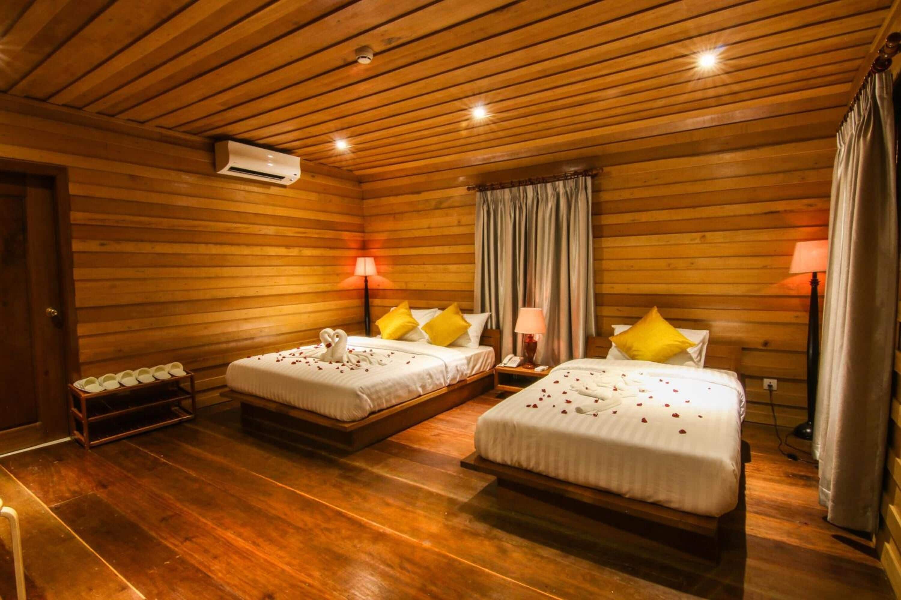 1 bedroom, free minibar items, in-room safe, desk