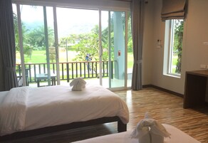 Bungalow | Ropa de cama de alta calidad, minibar, caja fuerte y escritorio