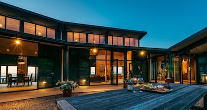 Te Whau Lodge