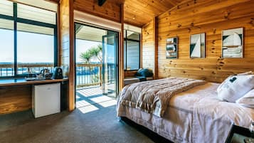 Luxury Guest Suite | Living area