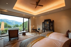 Junior Suite (with Italian Dinner & Breakfast) Non-smoking | Premium bedding, minibar, in-room safe, individually decorated - The Hiramatsu Hotels & Resorts Sengokuhara (Hakone)