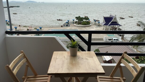 Deluxe Double Room with Sea View  | Balkong