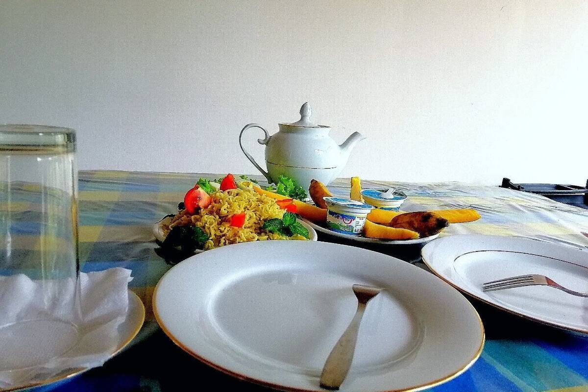 Basic Double Room, 1 Double Bed | In-room dining
