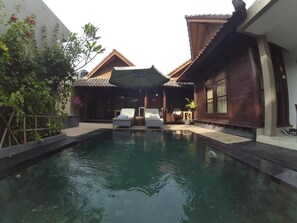 Outdoor pool - Drupadi Bungalows (Gili Trawangan)