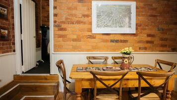 Cottage, 3 kamar tidur | Makan di kamar