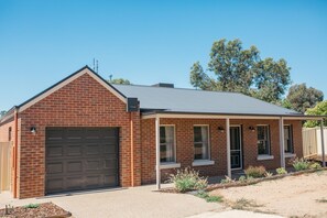 Interior - Bell's Cottage Collective (West Bendigo)