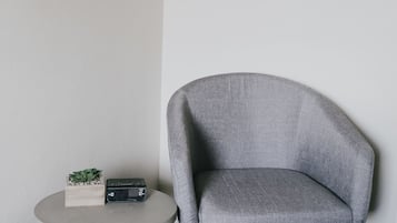 Basic-Einzelzimmer, 1 Einzelbett | Bügeleisen/Bügelbrett, kostenloses WLAN, Bettwäsche
