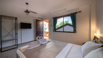 Habitación Deluxe | Caja de seguridad en la habitación, wifi gratis y ropa de cama