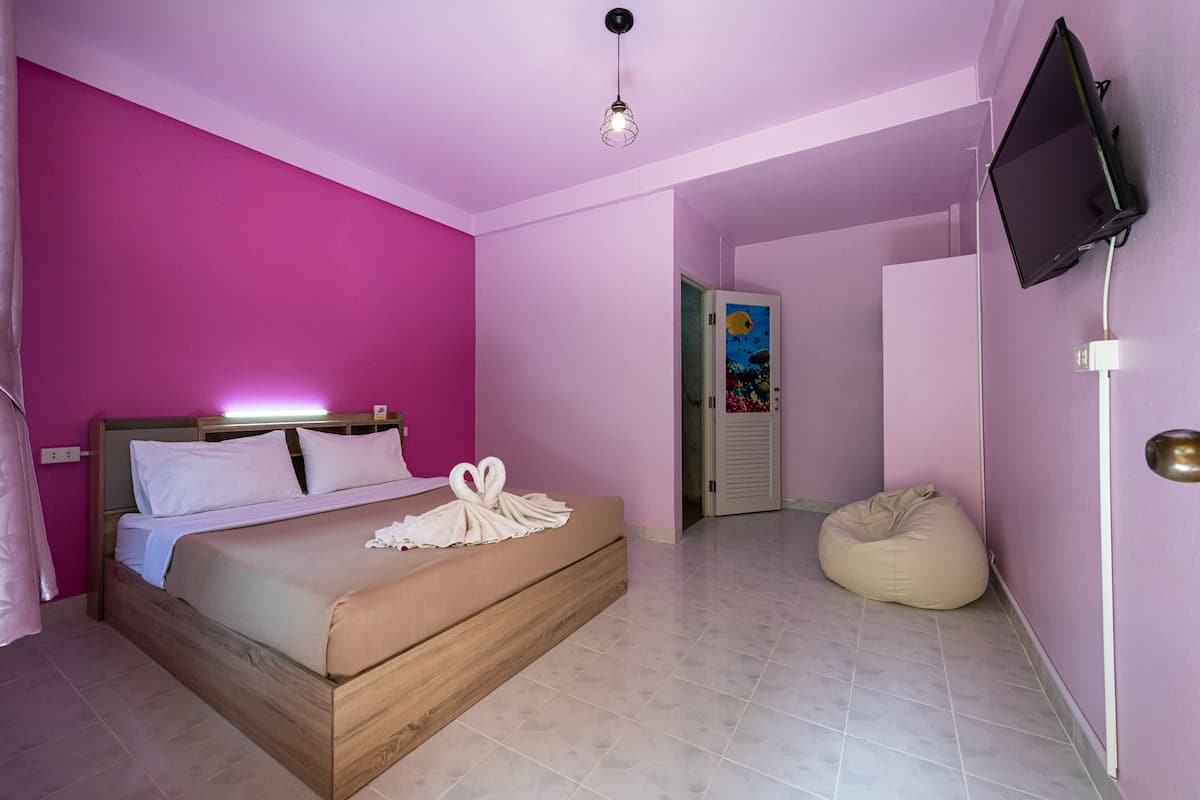 Superior Room | In-room safe, free WiFi, bed sheets, wheelchair access