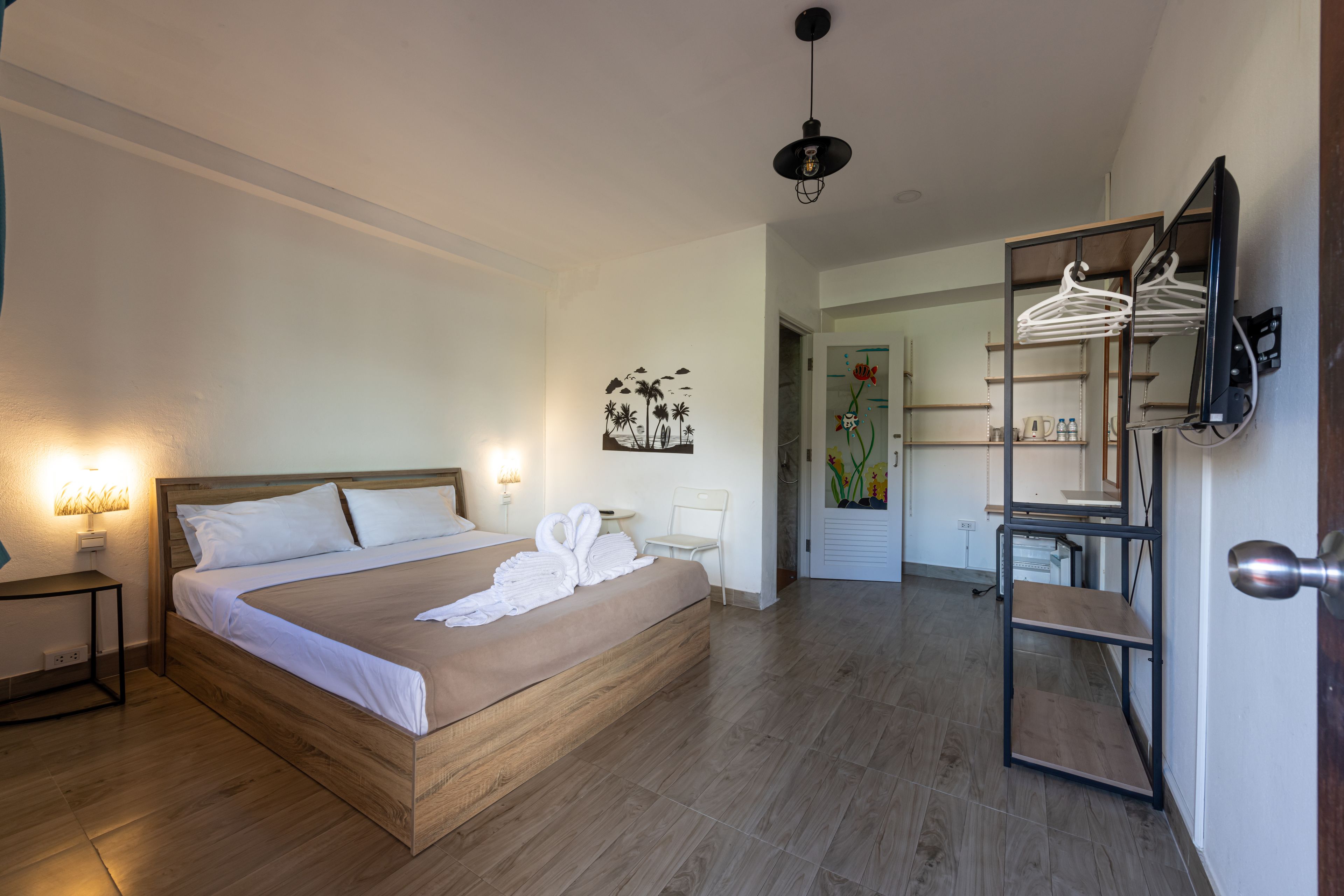 Deluxe Room | In-room safe, free WiFi, bed sheets, wheelchair access
