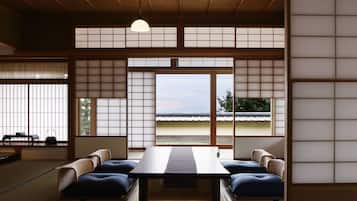 皇室客房, 非吸煙房 (Matsu-no-ma, French Dinner&Breakfast) | 高級寢具、迷你吧贈品、房內夾萬、獨特裝修