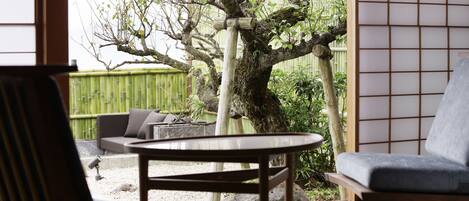 Camera Royal, non fumatori (Ume-no-ma, French Dinner & Breakfast) | Terrazza/patio